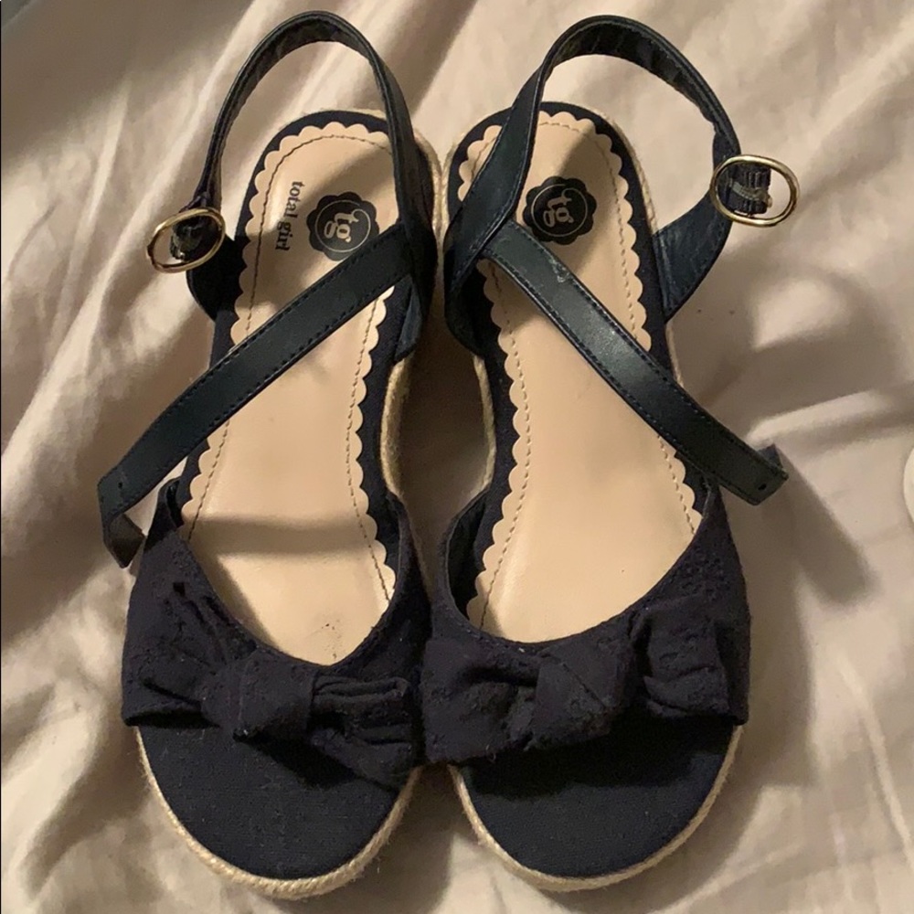 Blue wedges